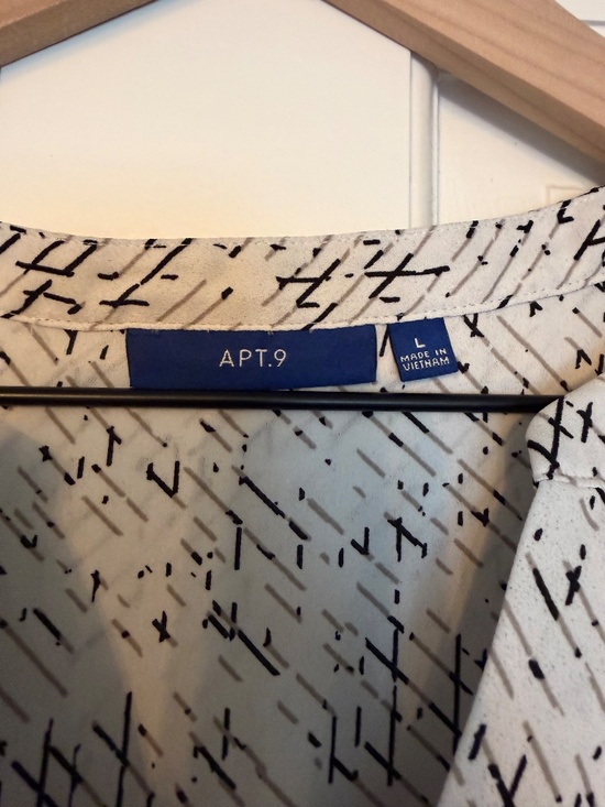 Patterned blouse - Picture 2 of 3